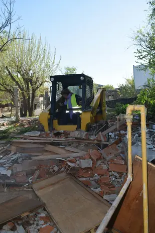 Limpieza de Terreno con Maquinaria en Rincón de Milberg, Tigre: Escombros de Demolición