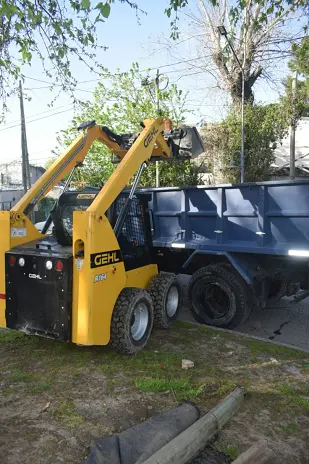 Limpieza de Terreno con Maquinaria en Rincón de Milberg, Tigre: Escombros de Demolición