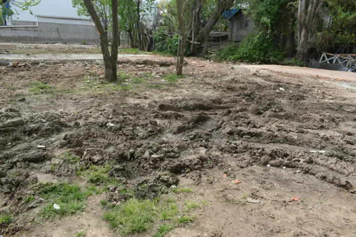 Limpieza de Terreno con Maquinaria en Rincón de Milberg, Tigre: Escombros de Demolición