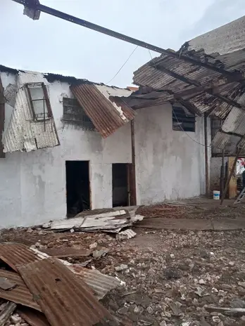 Limpieza de Terreno y Desmonte de Techo de Chapa en San Fernando, Zona Norte